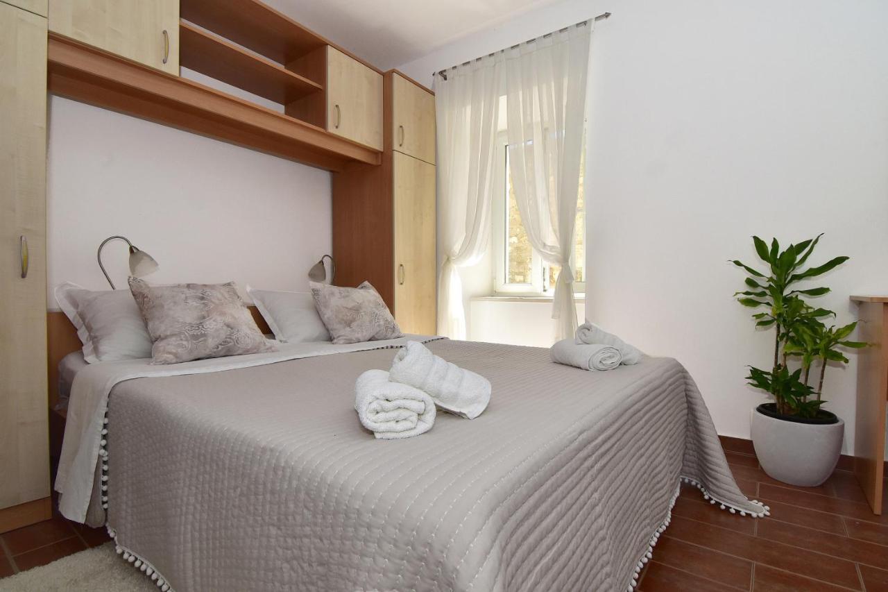 Old Town Studio Apartments Makarska Exteriör bild